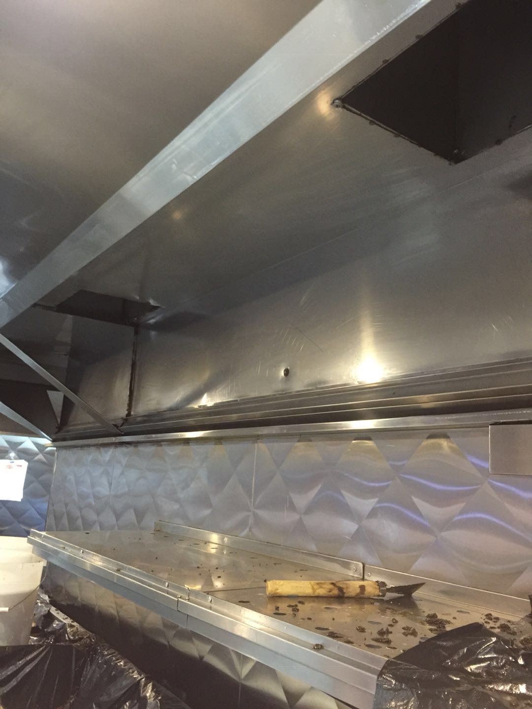 肥東酒店后廚煙道清洗、廚房排風清洗保養(yǎng)